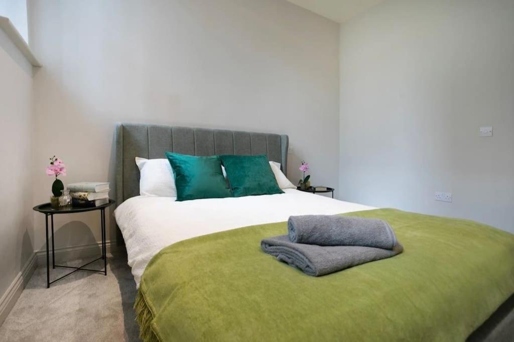 Apartment Stylish 1 Bed Leeds Apartment! Central Station
